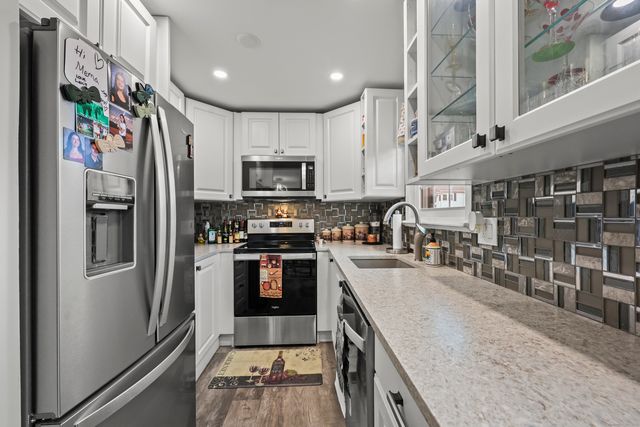 80 Wellswood Road APT 9, Hebron, CT 06231