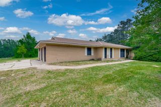 1054 An County Road 415, Palestine, TX 75801