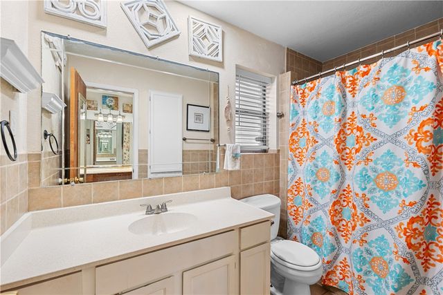 4220 Wandering Creek Dr, Corpus Christi, TX 78410