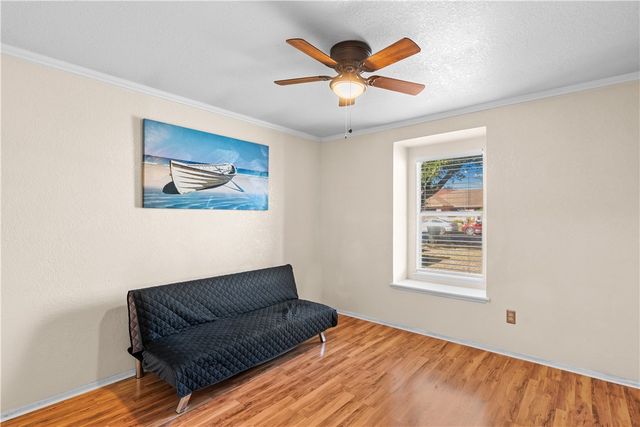 4220 Wandering Creek Dr, Corpus Christi, TX 78410