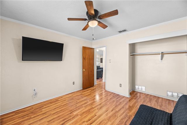 4220 Wandering Creek Dr, Corpus Christi, TX 78410