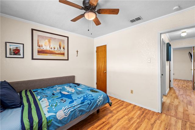 4220 Wandering Creek Dr, Corpus Christi, TX 78410