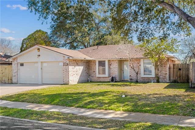 4220 Wandering Creek Dr, Corpus Christi, TX 78410