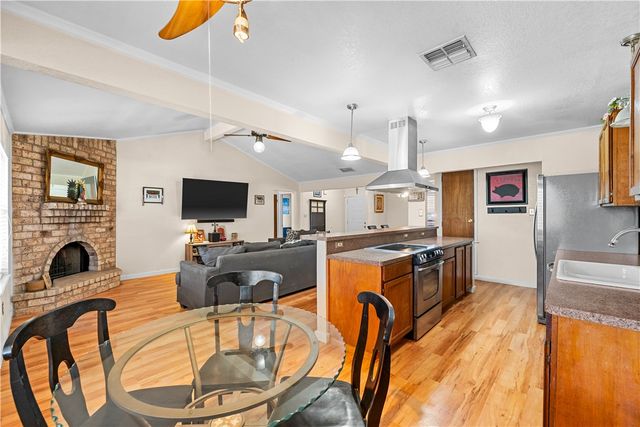 4220 Wandering Creek Dr, Corpus Christi, TX 78410