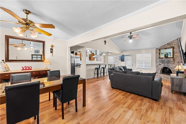 4220 Wandering Creek Dr, Corpus Christi, TX 78410