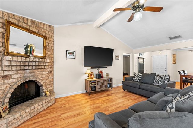 4220 Wandering Creek Dr, Corpus Christi, TX 78410