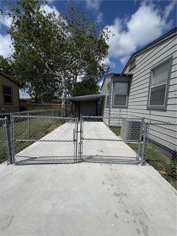 1341 Daytona Dr, Corpus Christi, TX 78415