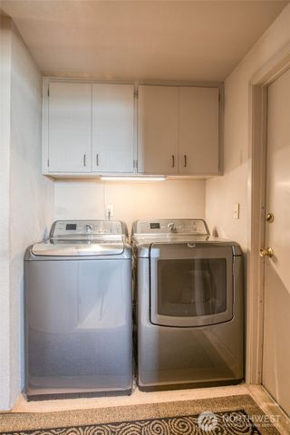 300 Beacon Hill Drive, Hoquiam, WA 98550