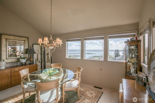 300 Beacon Hill Drive, Hoquiam, WA 98550