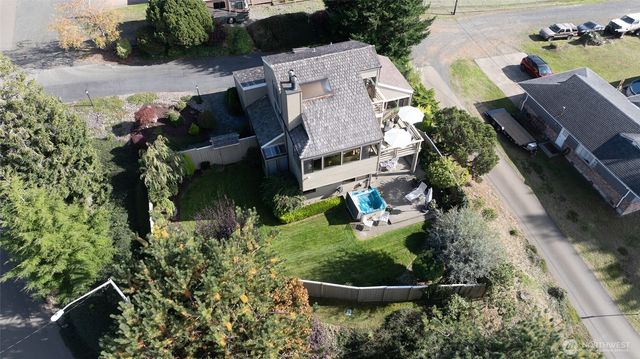 300 Beacon Hill Drive, Hoquiam, WA 98550