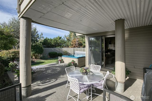 300 Beacon Hill Drive, Hoquiam, WA 98550