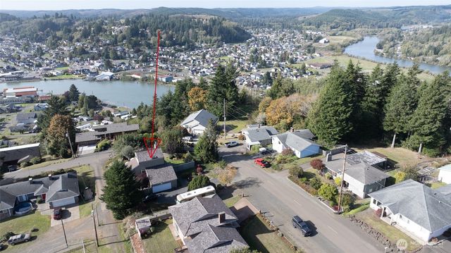 300 Beacon Hill Drive, Hoquiam, WA 98550