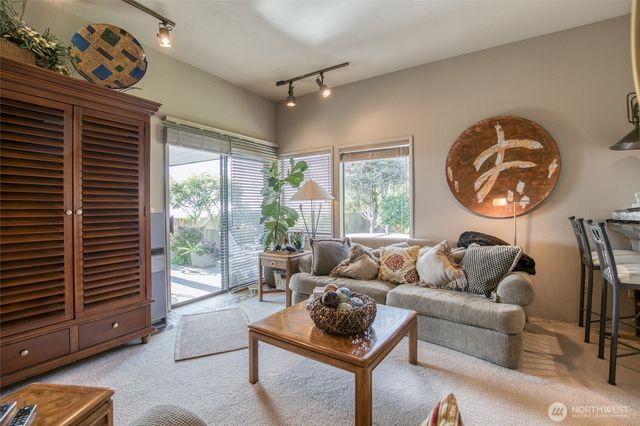 300 Beacon Hill Drive, Hoquiam, WA 98550