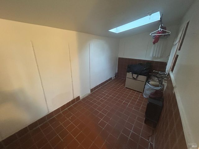 370 Jefferson Ln, Ukiah, CA 95482