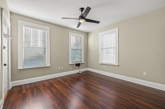 806 E GENESEE STREET, Tampa, FL 33603