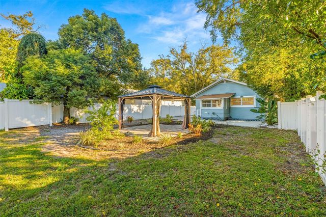 806 E GENESEE STREET, Tampa, FL 33603