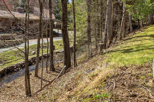 7 Zan Drive, Goffstown, NH 03045