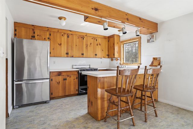 7 Zan Drive, Goffstown, NH 03045