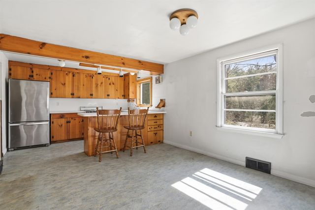 7 Zan Drive, Goffstown, NH 03045