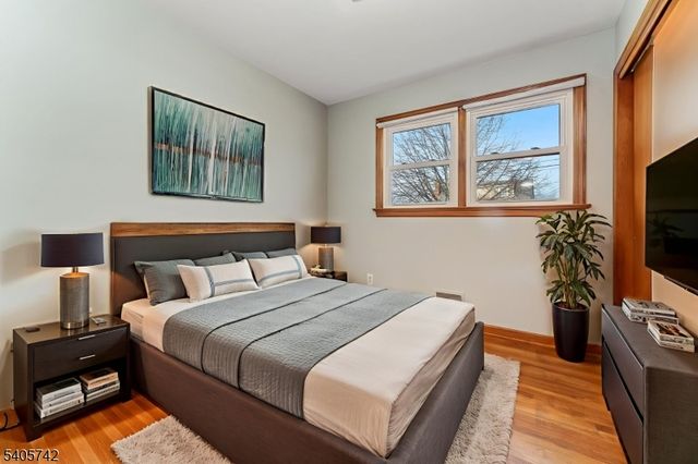 63 Louise Dr, Manville Boro, NJ 08835