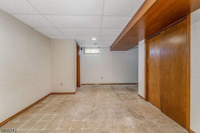 63 Louise Dr, Manville Boro, NJ 08835