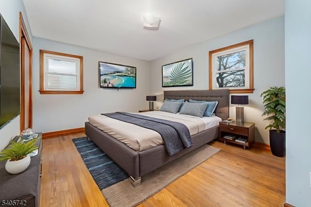 63 Louise Dr, Manville Boro, NJ 08835