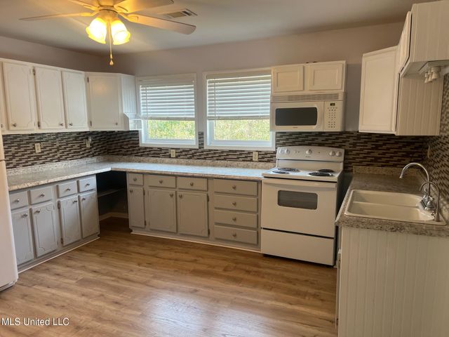 11013 Gull Street, Bay Saint Louis, MS 39520