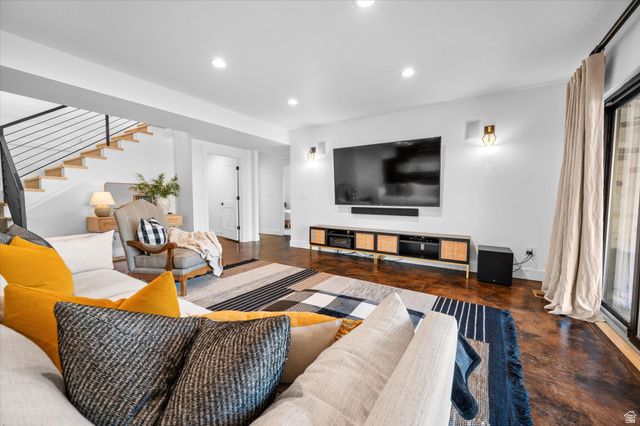 669 S 150 E, Mantua, UT 84324