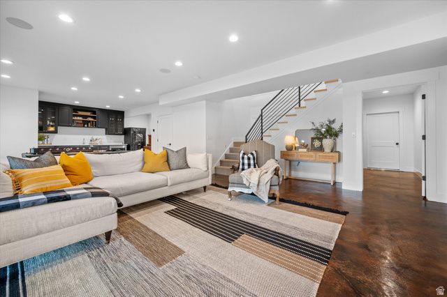 669 S 150 E, Mantua, UT 84324