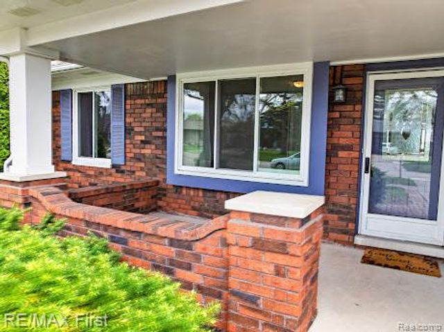 42446 Sycamore Drive, Sterling Heights, MI 48313