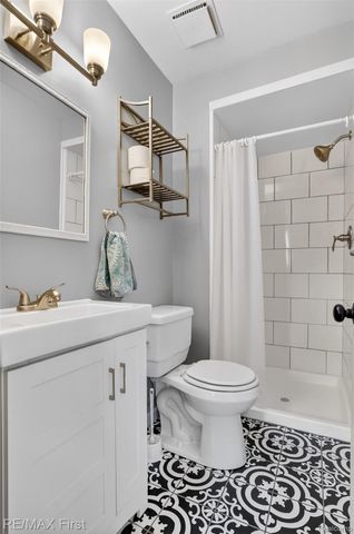 42446 Sycamore Drive, Sterling Heights, MI 48313