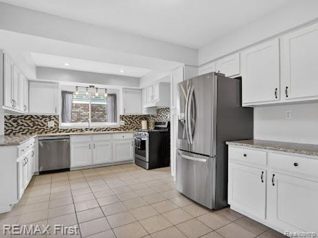 42446 Sycamore Drive, Sterling Heights, MI 48313