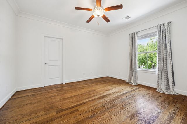 1729 Wakefield Drive, Houston, TX 77018