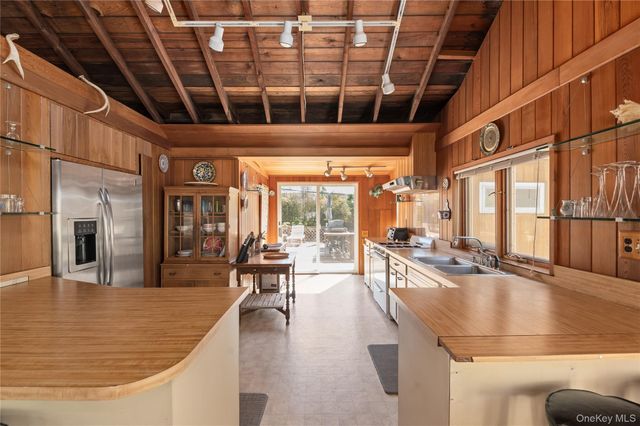 28 Ocean Road, Ocean Beach, NY 11770