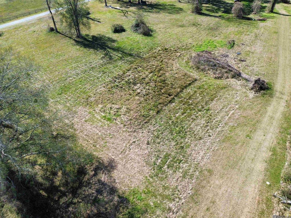 10013 E La Hwy 936, St Amant, LA 70774