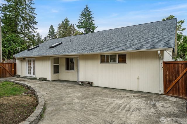 18504 8th Avenue NE, Shoreline, WA 98155