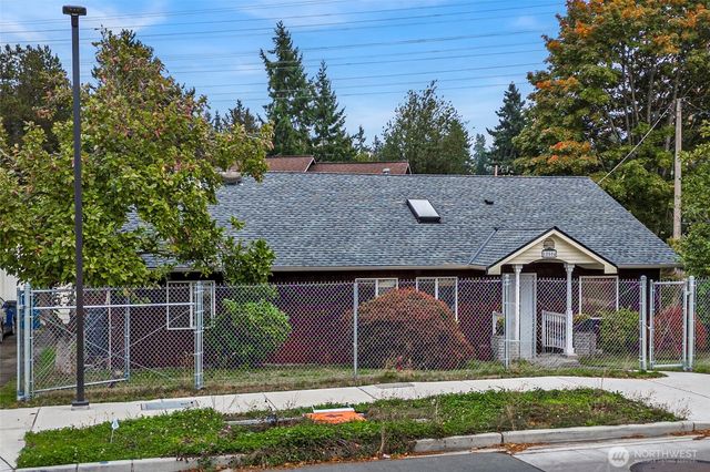 18504 8th Avenue NE, Shoreline, WA 98155