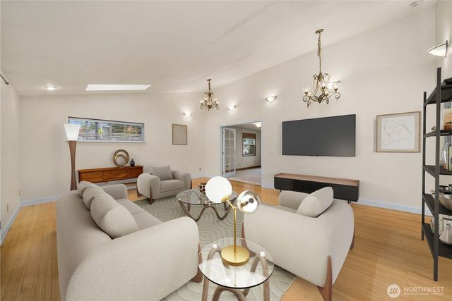 18504 8th Avenue NE, Shoreline, WA 98155