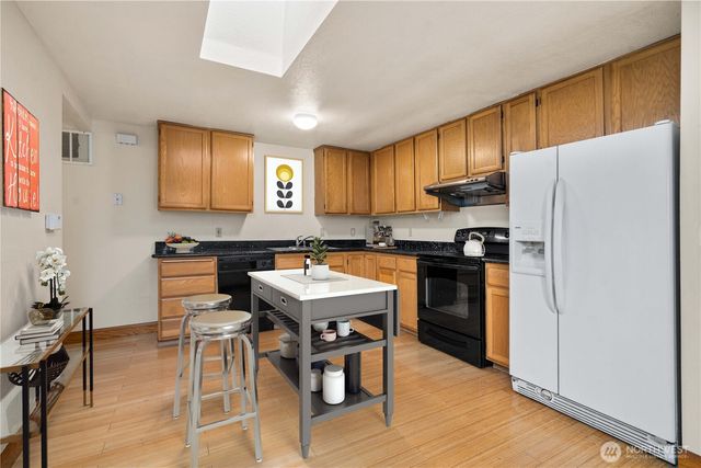 18504 8th Avenue NE, Shoreline, WA 98155