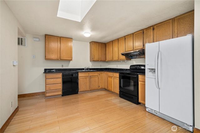 18504 8th Avenue NE, Shoreline, WA 98155