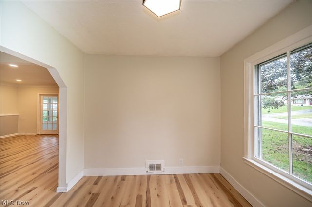 47 S Beverly Avenue, Austintown, OH 44515