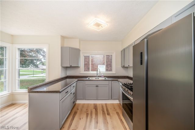 47 S Beverly Avenue, Austintown, OH 44515