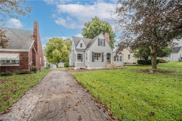 47 S Beverly Avenue, Austintown, OH 44515