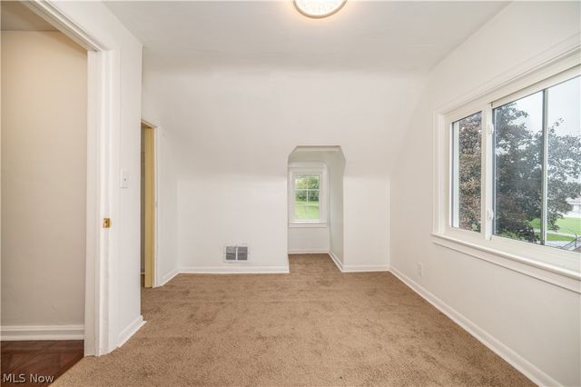 47 S Beverly Avenue, Austintown, OH 44515