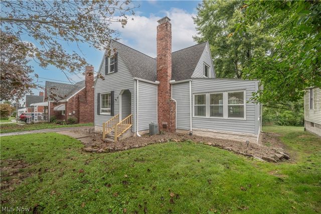 47 S Beverly Avenue, Austintown, OH 44515