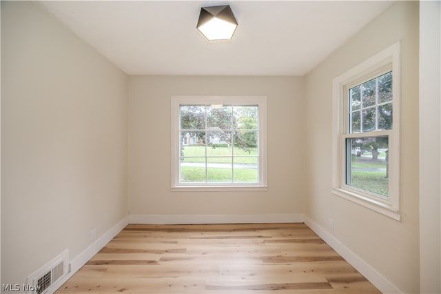 47 S Beverly Avenue, Austintown, OH 44515