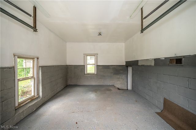 47 S Beverly Avenue, Austintown, OH 44515