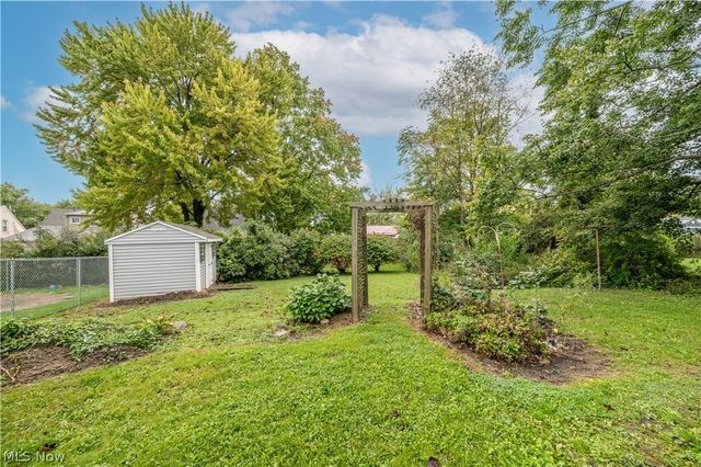 47 S Beverly Avenue, Austintown, OH 44515