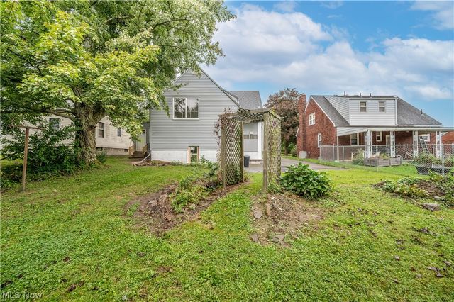 47 S Beverly Avenue, Austintown, OH 44515