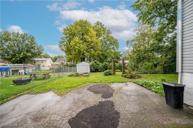 47 S Beverly Avenue, Austintown, OH 44515